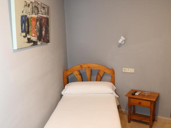 Hostal El Descanso : photo 2 de la chambre chambre simple