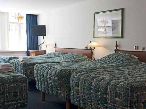 Hotel Prins Hendrik : photo 5 de la chambre chambre quintuple