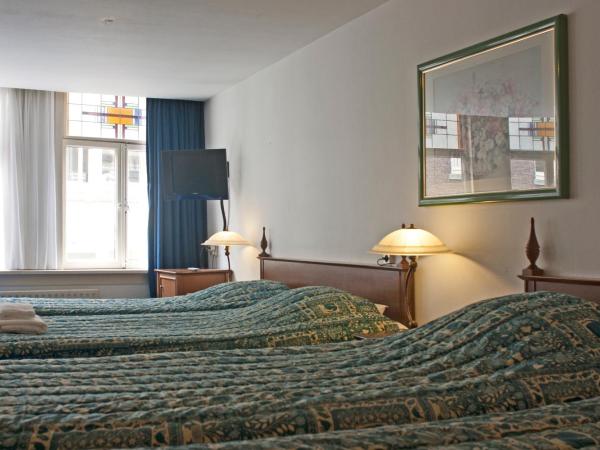 Hotel Prins Hendrik : photo 4 de la chambre chambre quintuple