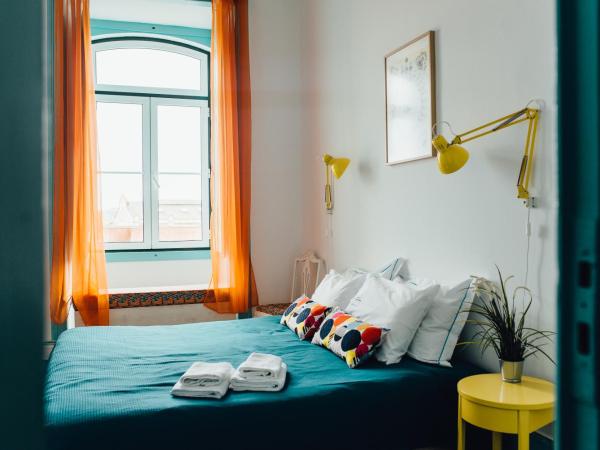 C&O Guest House Lisbon : photo 8 de la chambre chambre double avec toilettes communes