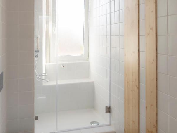 Casa dos Carvalhos : photo 7 de la chambre chambre double ou lits jumeaux deluxe - vue sur piscine