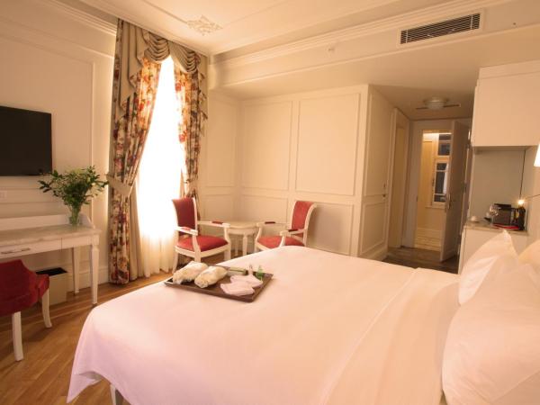 Corinne Art & Boutique Hotel : photo 1 de la chambre chambre deluxe avec balcon