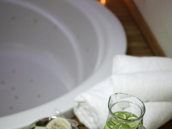 Corinne Art & Boutique Hotel : photo 6 de la chambre chambre classique avec jacuzzi