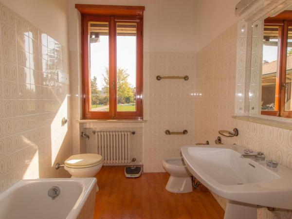 Agriturismo i Quercioli : photo 5 de la chambre chambre lits jumeaux avec salle de bains privative