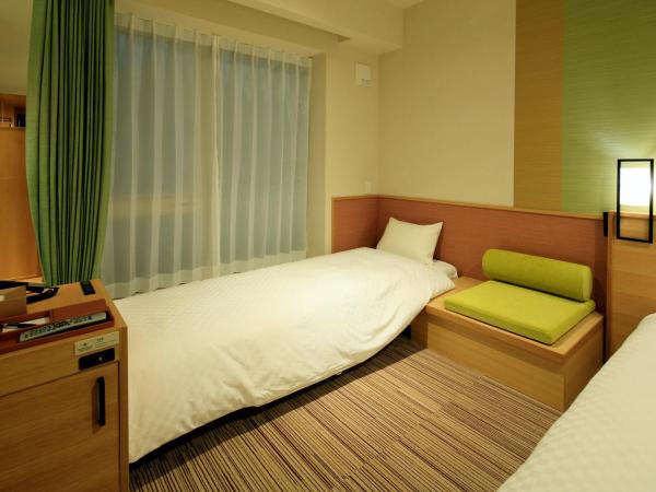 THE SINGULARI HOTEL & SKYSPA at UNIVERSAL STUDIOS JAPAN : photo 3 de la chambre chambre lits jumeaux standard avec canapé-lit - non-fumeurs - vue sur fleuve