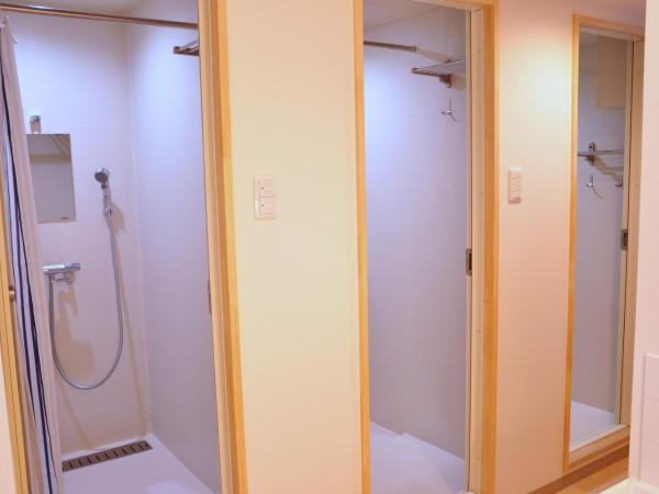 Guesthouse Soi : photo 8 de la chambre chambre lits jumeaux avec salle de bains commune