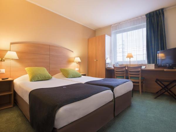 Campanile Poznan : photo 1 de la chambre chambre lits jumeaux