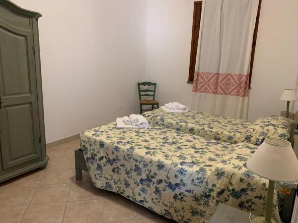 Residence Hotel Monte Ricciu : photo 1 de la chambre chambre double