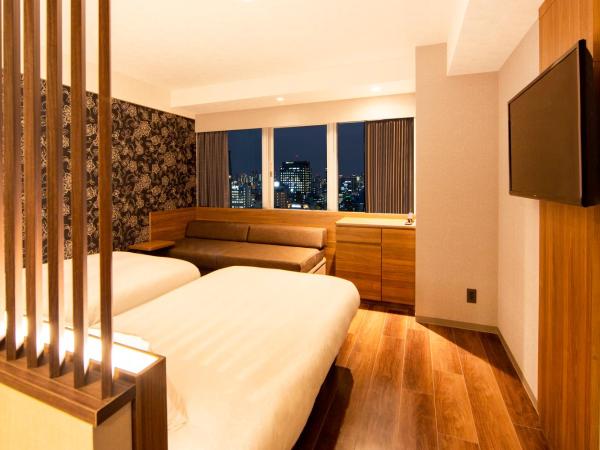 karaksa hotel grande Shin-Osaka Tower : photo 1 de la chambre hébergement lits jumeaux supérieur avec canapé-lit - Étage supérieur