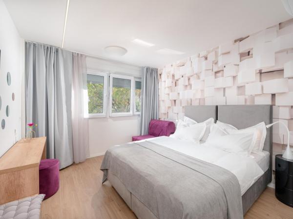 Skaline Luxury rooms Split : photo 6 de la chambre chambre double ou lits jumeaux avec canapé-lit 