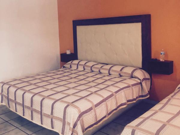 Hotel 2000 : photo 3 de la chambre chambre lits jumeaux