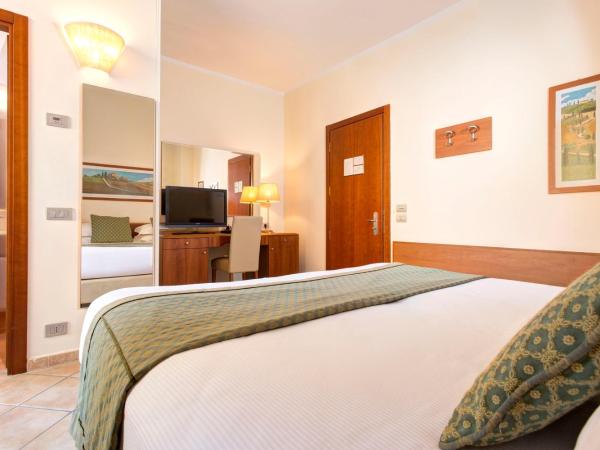 Hotel Athena : photo 2 de la chambre petite chambre double ou lits jumeaux