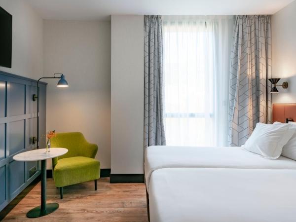 Vincci Consulado de Bilbao : photo 2 de la chambre chambre double ou lits jumeaux - vue sur rivière