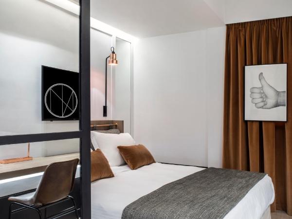 Niki Athens Hotel : photo 6 de la chambre chambre double ou lits jumeaux urbaine donnant sur l’intérieur – sans vue