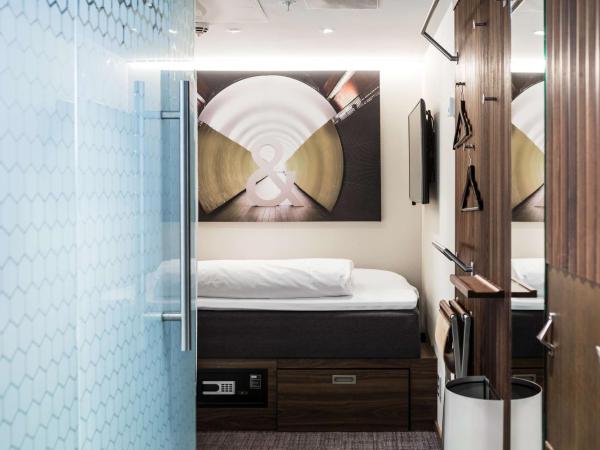 Best Western and hotel : photo 8 de la chambre petit hébergement simple Élégant - sans fenêtre