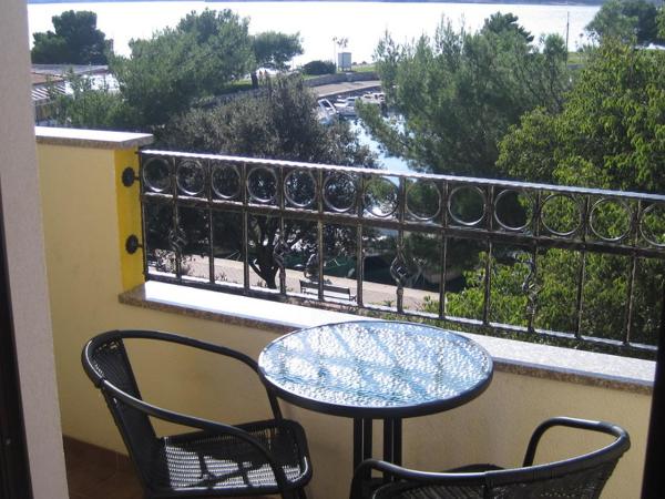 Pansion Ribica : photo 2 de la chambre chambre double avec balcon