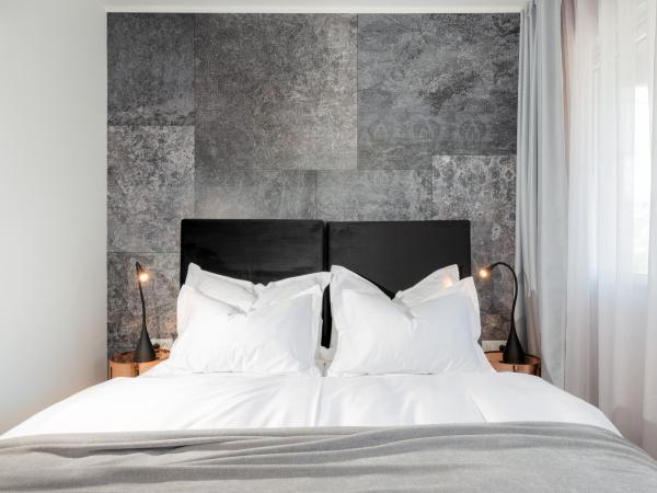 Skaline Luxury rooms Split : photo 2 de la chambre chambre double ou lits jumeaux deluxe avec balcon