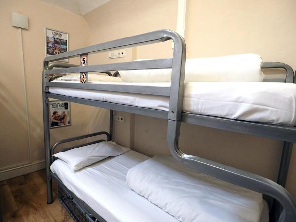 St Christopher's Greenwich : photo 2 de la chambre lit dans dortoir mixte de 6 places avec salle de bains commune extérieure