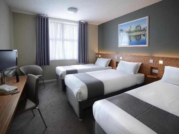 Travelodge Plus Galway : photo 3 de la chambre chambre familiale