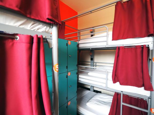 St Christopher's Greenwich : photo 3 de la chambre lit dans dortoir mixte de 9 lits avec salle de bains commune séparée