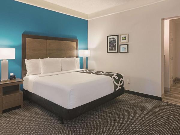 La Quinta by Wyndham Orlando UCF : photo 2 de la chambre chambre lit king-size - accessible aux personnes à mobilité réduite