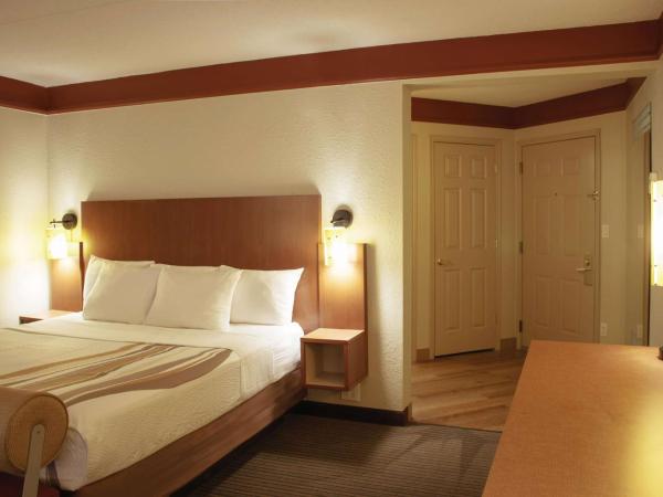 La Quinta by Wyndham Atlanta Ballpark/Galleria : photo 2 de la chambre chambre lit king-size deluxe