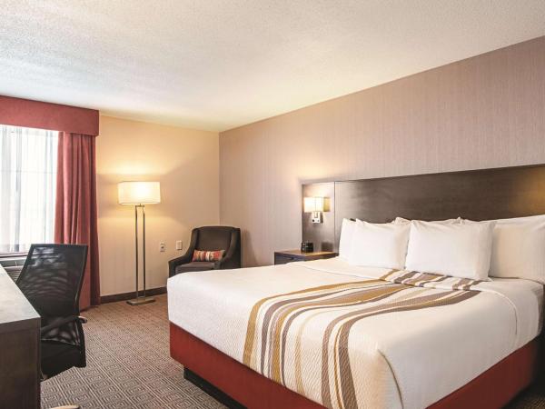 La Quinta Inn by Wyndham Vancouver Airport : photo 1 de la chambre chambre lit king-size