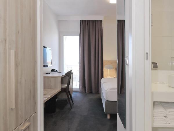 Hotel Mediteran : photo 2 de la chambre chambre double premium avec balcon