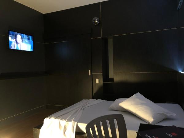 Snob Motel (Adult Only) : photo 2 de la chambre chambre double