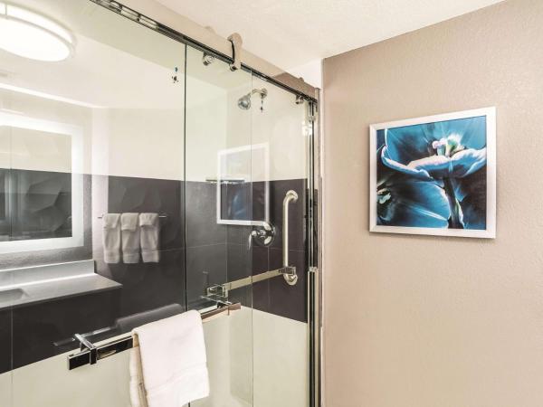 La Quinta by Wyndham Phoenix Chandler : photo 1 de la chambre chambre lit king-size deluxe