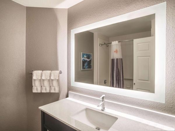 La Quinta by Wyndham Phoenix Chandler : photo 5 de la chambre chambre lit king-size deluxe
