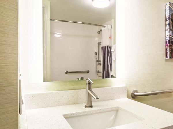 La Quinta by Wyndham New Orleans Downtown : photo 5 de la chambre chambre double avec 2 lits doubles - accessible aux personnes à mobilité réduite