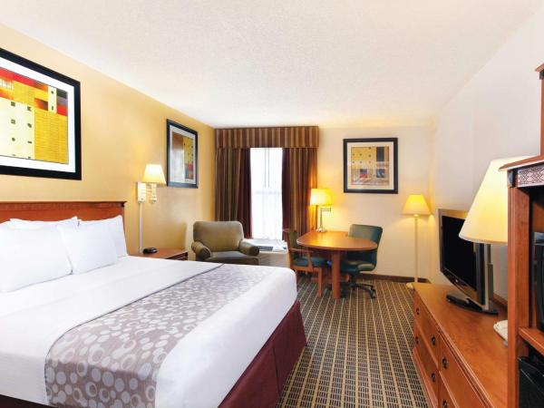 La Quinta Inn by Wyndham Orlando International Drive North : photo 1 de la chambre chambre lit king-size deluxe (sans frais de service)