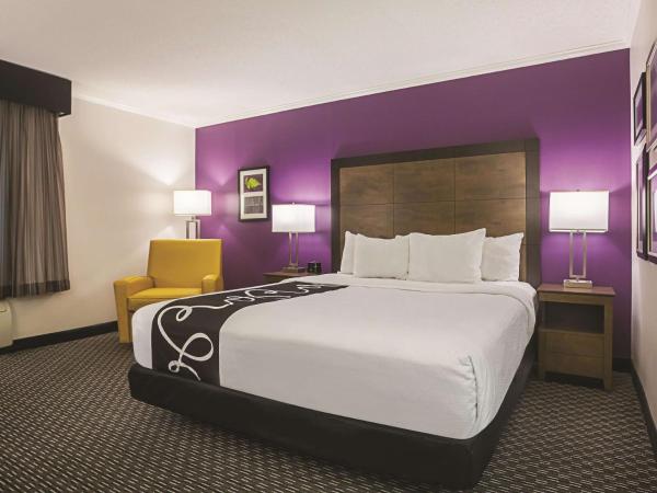 La Quinta by Wyndham Atlanta Midtown - Buckhead : photo 3 de la chambre chambre lit king-size - non-fumeurs