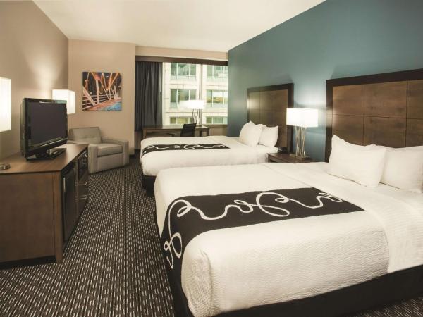La Quinta by Wyndham Chicago Downtown : photo 1 de la chambre chambre avec 2 grands lits queen-size 