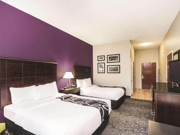 La Quinta Inn & Suites by Wyndham Louisville East : photo 2 de la chambre chambre avec 2 lits queen-size - accessible aux personnes à mobilité réduite - non-fumeurs 