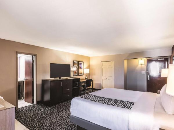 La Quinta by Wyndham Colorado Springs North : photo 4 de la chambre chambre lit king-size - non-fumeurs