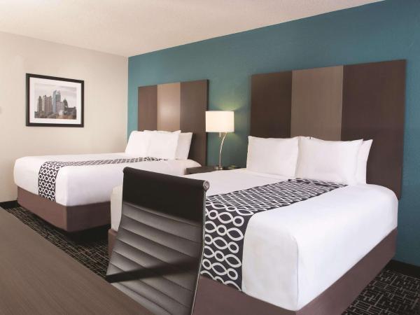 La Quinta by Wyndham Atlanta Airport North : photo 6 de la chambre chambre avec 2 lits queen-size - accessible aux personnes à mobilité réduite - non-fumeurs 