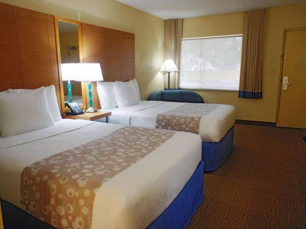 La Quinta by Wyndham Fort Lauderdale Pompano Beach : photo 7 de la chambre chambre deluxe avec 2 lits doubles