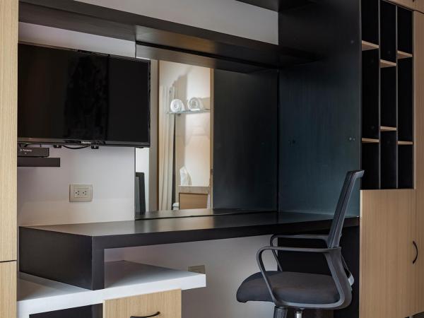 ROOM Hotel & Suites : photo 9 de la chambre chambre double standard