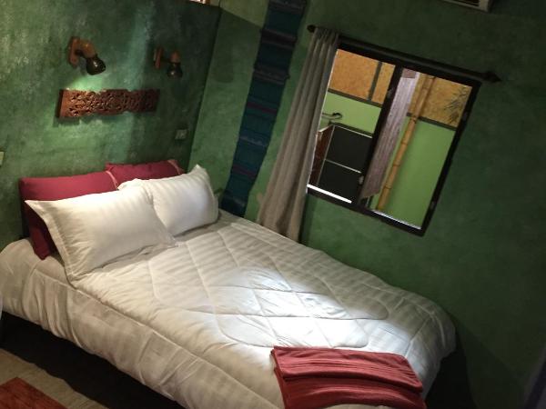 Shanti Lodge : photo 8 de la chambre chambre double avec salle de bains privative