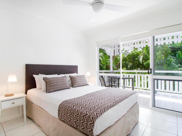 The White House Port Douglas : photo 3 de la chambre appartement 2 chambres avec balcon