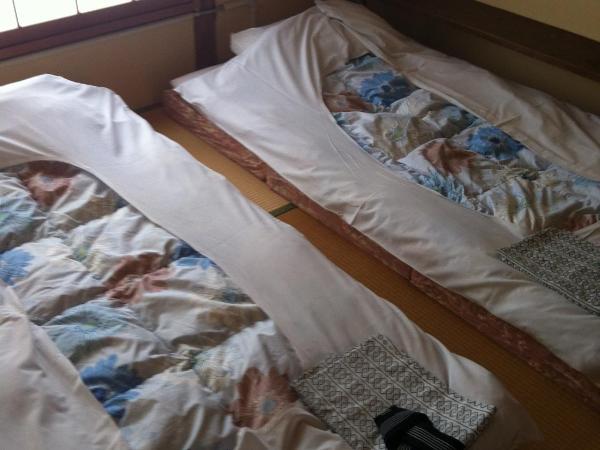 Rakucho Ryokan : photo 3 de la chambre chambre lits jumeaux Économique de style japonais avec salle de bains commune