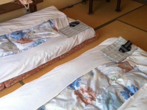 Rakucho Ryokan : photo 1 de la chambre chambre triple de style japonais avec salle de bains commune - rez-de-chaussée