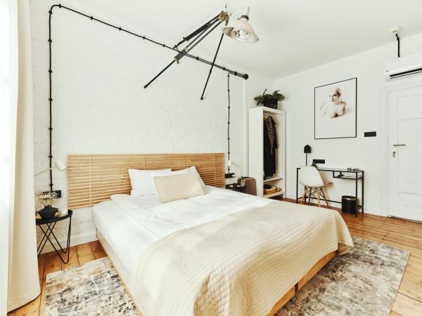 ARTHOTEL STALOWA 52 : photo 2 de la chambre chambre double ou lits jumeaux standard