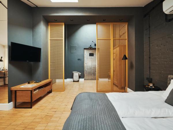 ARTHOTEL STALOWA 52 : photo 4 de la chambre chambre de luxe supérieure
