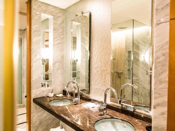 Hyatt Regency Dongguan : photo 4 de la chambre chambre lits jumeaux - accès au club