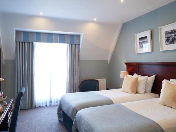 Best Western Plus The Connaught Hotel and Spa : photo 1 de la chambre chambre lits jumeaux avec balcon