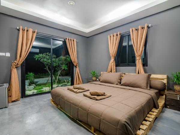 Hua Hin Lae I Aoon : photo 2 de la chambre chambre double - vue sur montagne