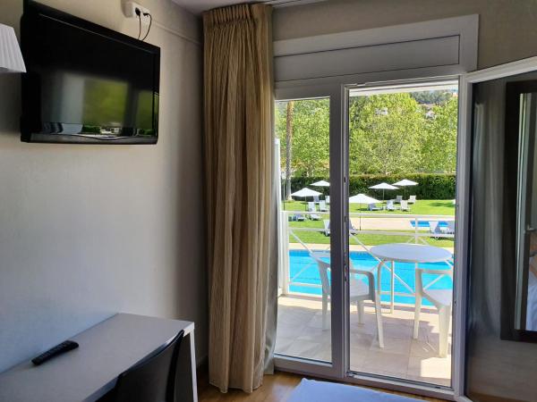 Marina Tossa : photo 7 de la chambre chambre double ou lits jumeaux supérieure avec balcon